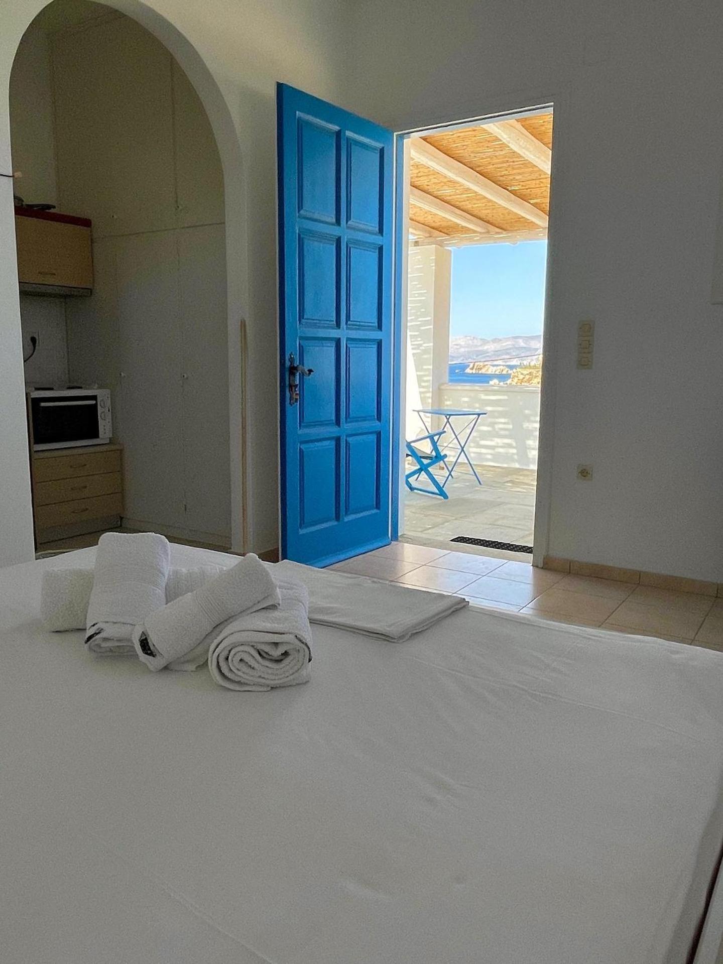 Iosub Houses & Studios - Amazing View Studio In Koumbara Tzamaria Bagian luar foto